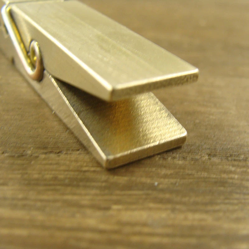 2,34" Retro Massiv Messing Büroklammer Wäscheklammer Klammer Messingklammer Kleiderbügel - Bild 4 von 4