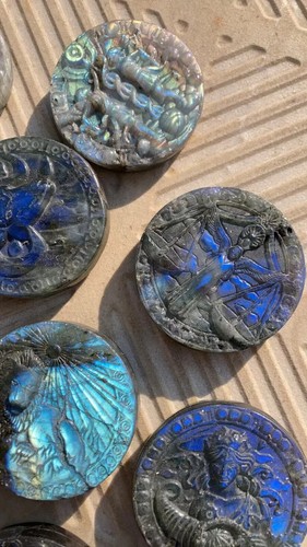 wholesales 10pcs 2.0'' Natural labradorite carved constellation - Picture 2 of 6