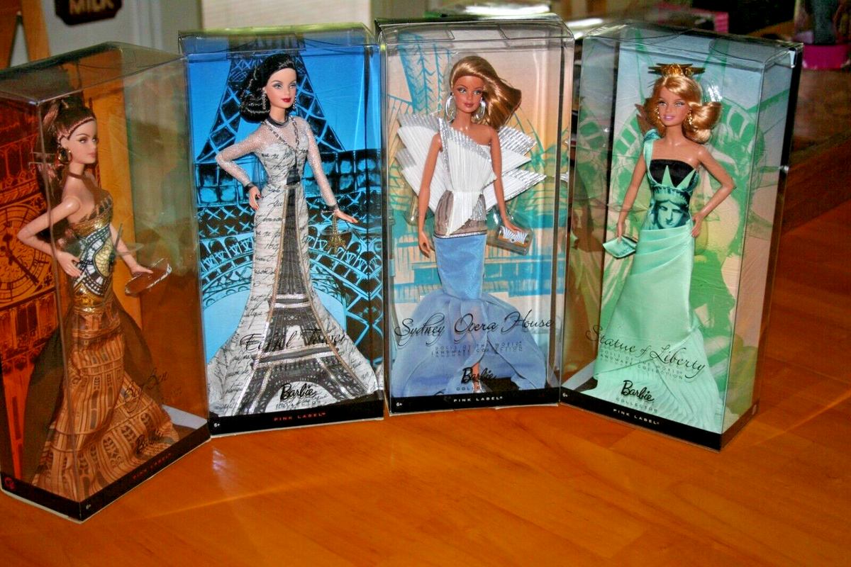 Pink Label Dolls of World Landmark Collection Set of 4 Barbie