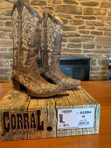 corral brown crater embroidered boots
