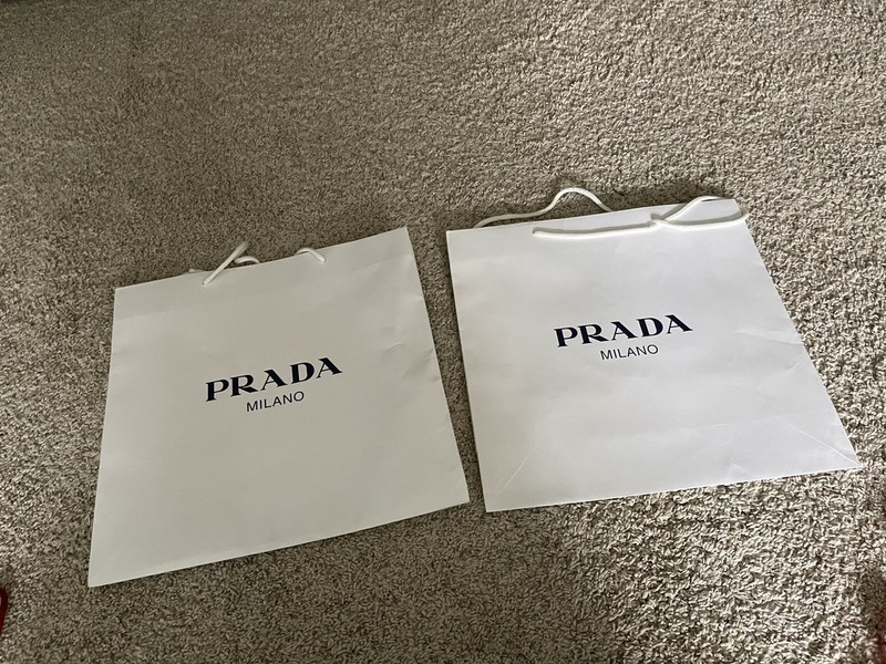 lot/ Prada Shopping bags
