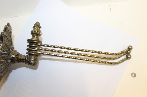 Decorative Brass Bathroom Towel Holder with 3 x 9" Arm Swing 4" dia base - 第 7/12 張圖片