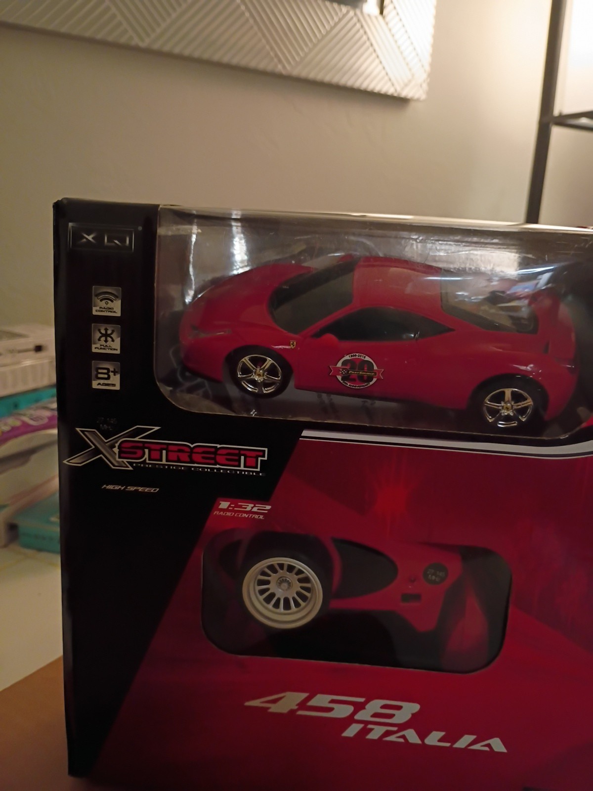 Red Xq Xstreet 2013