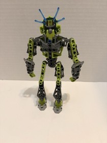 LEGO Bionicle Set 8943 Axalara T9 Battle Vehicle & Figure w/ Zamor Ammunition