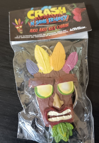 AKU AKU KEYCHAIN CRASH BANDICOOT SEALED