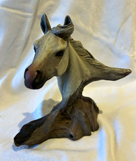 Border Fine Arts South Wind (Grey) Resin Horse Figurine Neil Rose no 0142/2500E