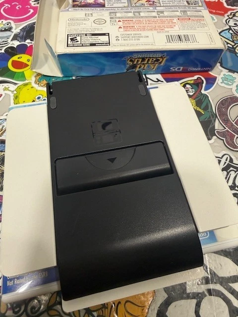 Kid Icarus: Uprising (Nintendo 3DS) Authentic Complete Big Box w/ Stand Cards - Image 4 of 4