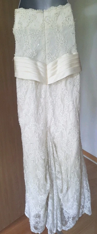 DEMETRIOS SZ 6 LACE ILLUSION NECK HALTER WEDDING DRESS GOWN USED - Image 3 of 4