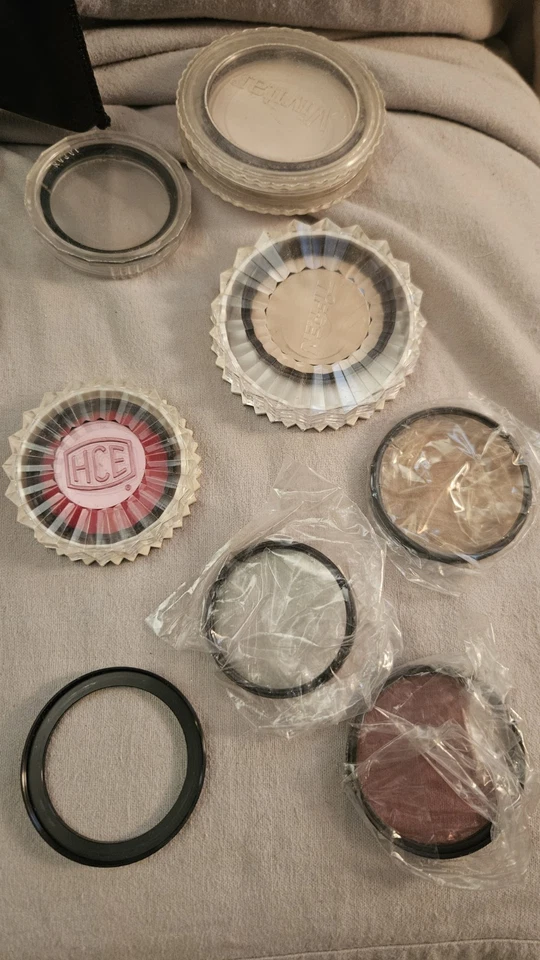 35mm Camera Lens Filters (20) -  Green, Red, Orange, Blue, UV, 49, 55, 58, 62mm - Image 3 of 4