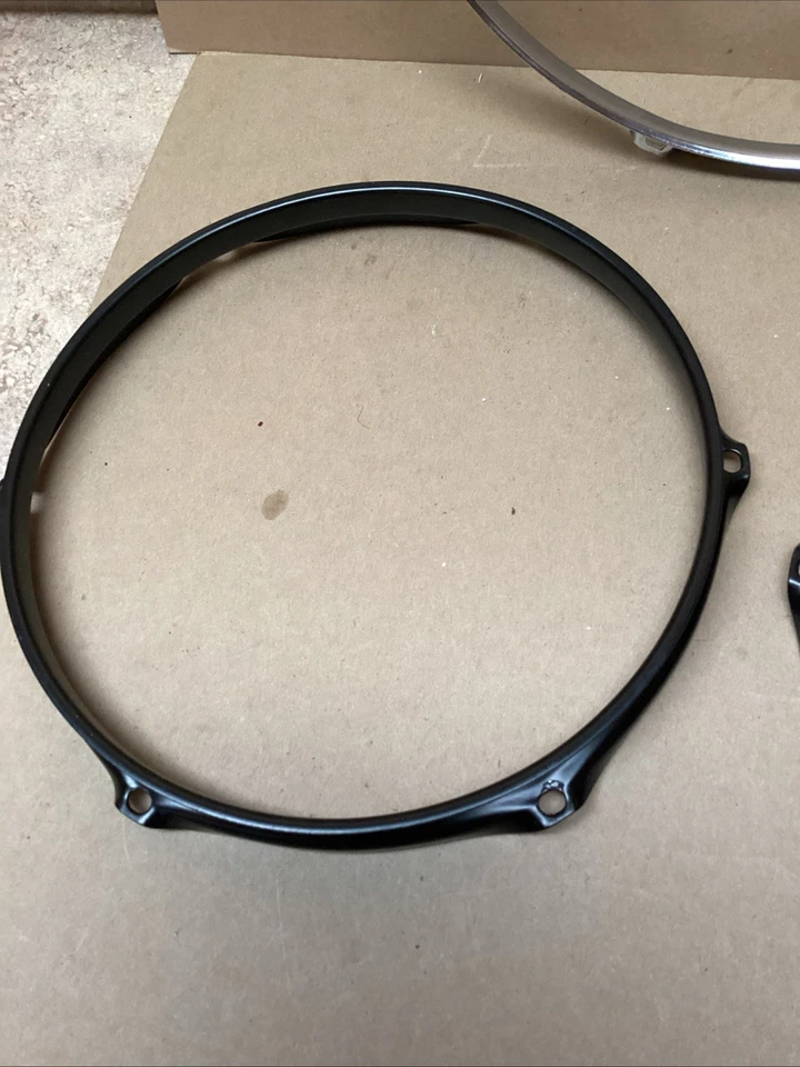 Малый боковой обод 2 Eight Lug 10 дюймов черный Tom 14 дюймов десять зажимов очень хорошее отличное состояние - Изображение 4 из 4