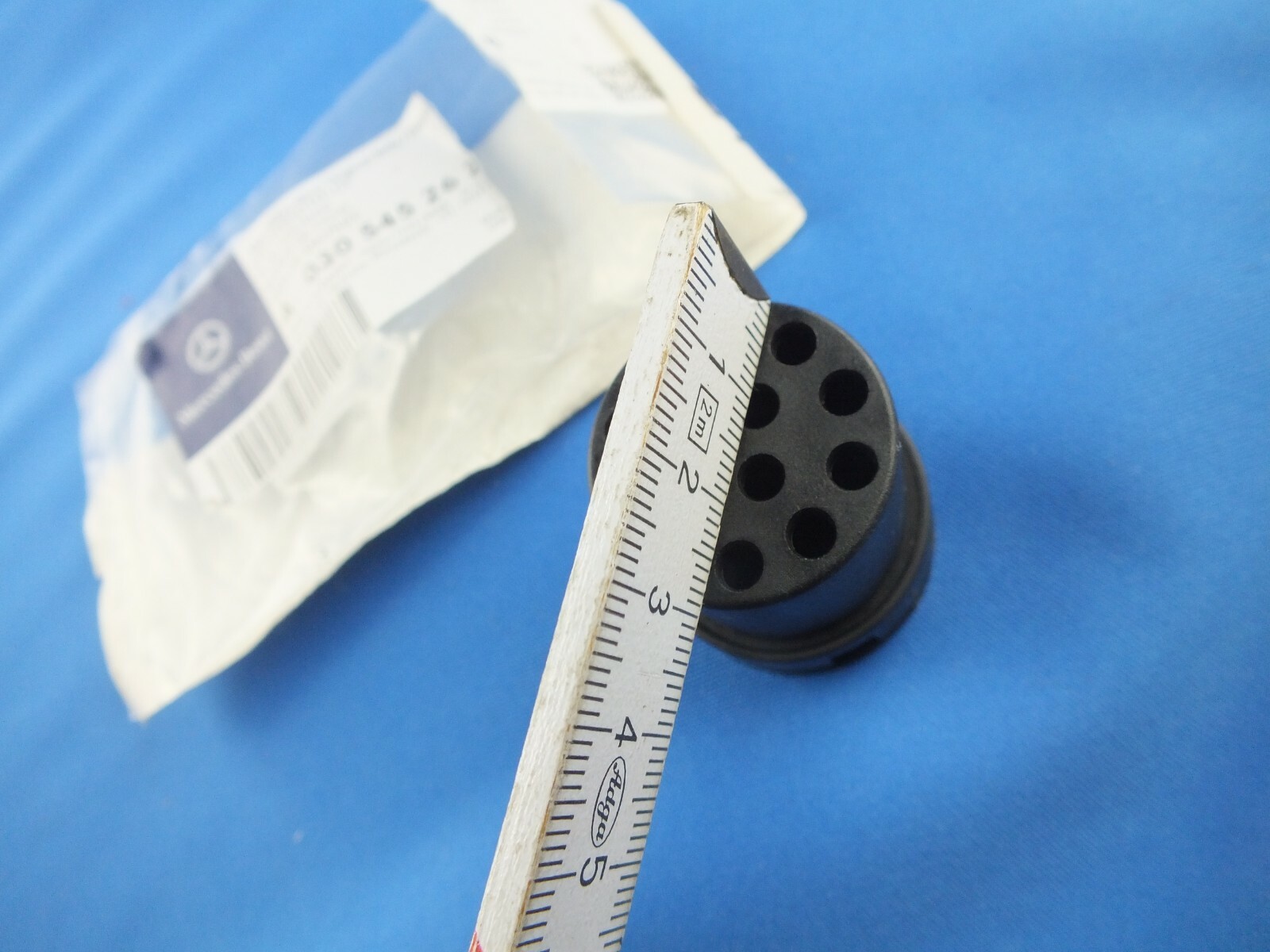 Mercedes CL203 w203 Steckergehaeuse A0305452628 Stecker AHK 13p  