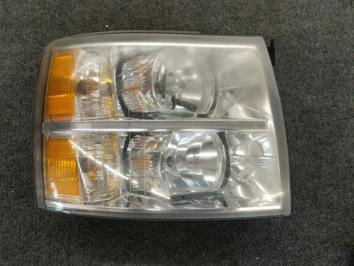 07-13 CHEVROLET SILVERADO HEADLIGHT PASSENGER RIGHT SIDE RH 