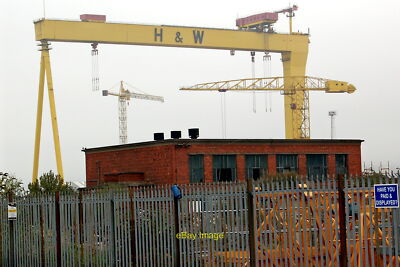 Foto 6x4 Titanic Viertel - Der 2. gigantische H&B Kran am nördlichen Ende der Arbeiten sind