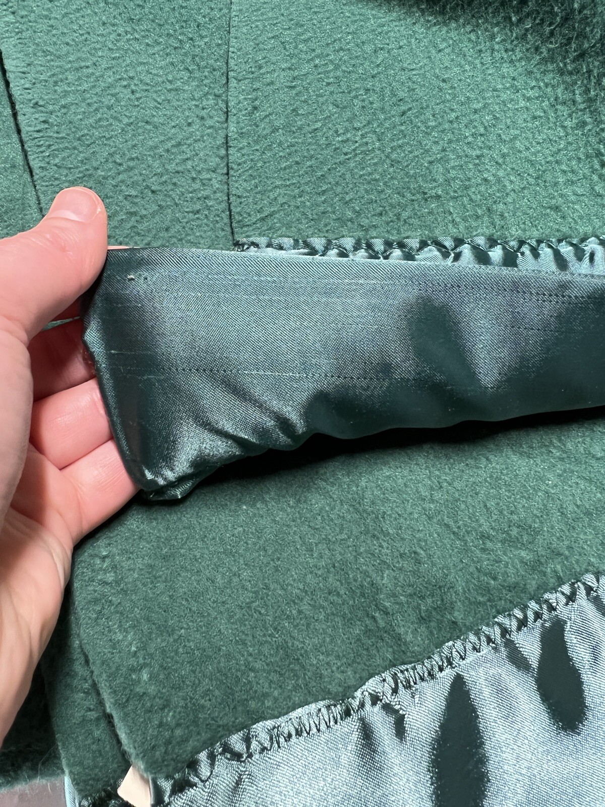 Vtg Fieldcrest Acrylic Blanket Thermal Satin Trim Dark Green Twin Size