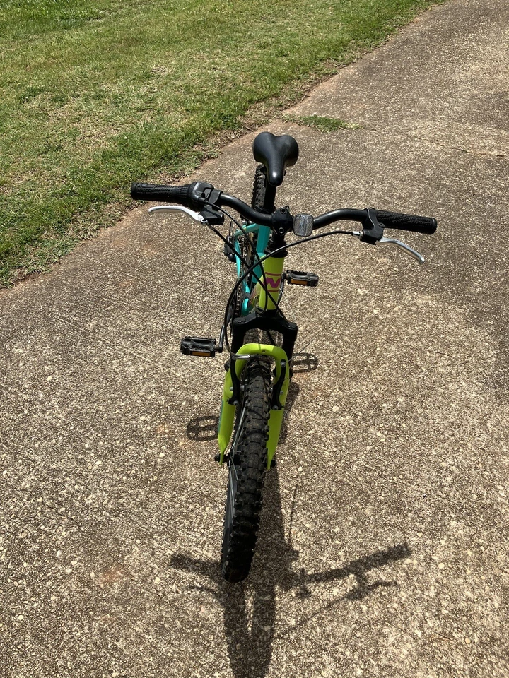 Girls Nishiki Mountain Bike - Image 4 of 4