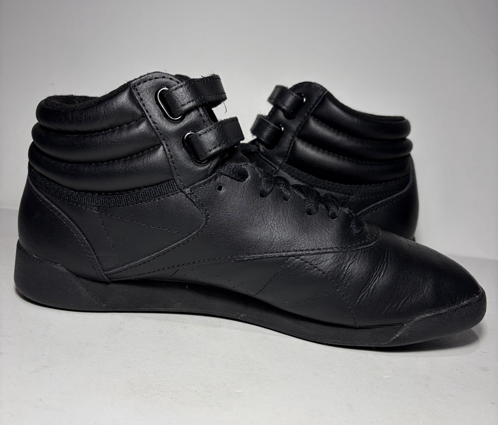 Reebok Freestyle F/S high-top classic women's U.S. size 9 black sneakers #2240 thumbnail 4