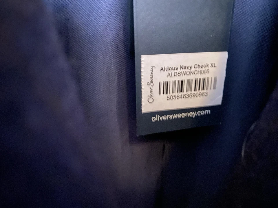 OLIVER SWEENEY, BRAND NEW, SIZE XL , ALDOUS, NAVY CHECK , ITALIAN WOOL OVERCOAT - Image 3 of 4