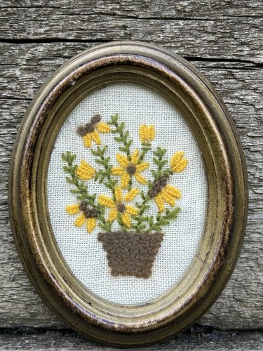 Vintage italienisch 50er Jahre gerahmt ovale Nadelspitze Blumen Wandbehang Cottagecore Dekor - Bild 2 von 14