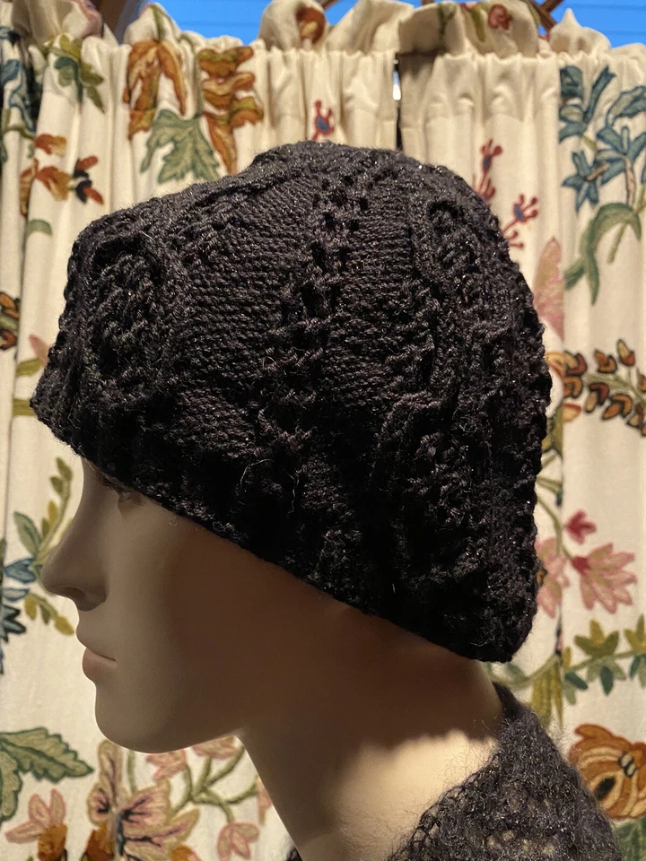 Sombrero tejido a mano 100 % negro merino Foto 2 de 4