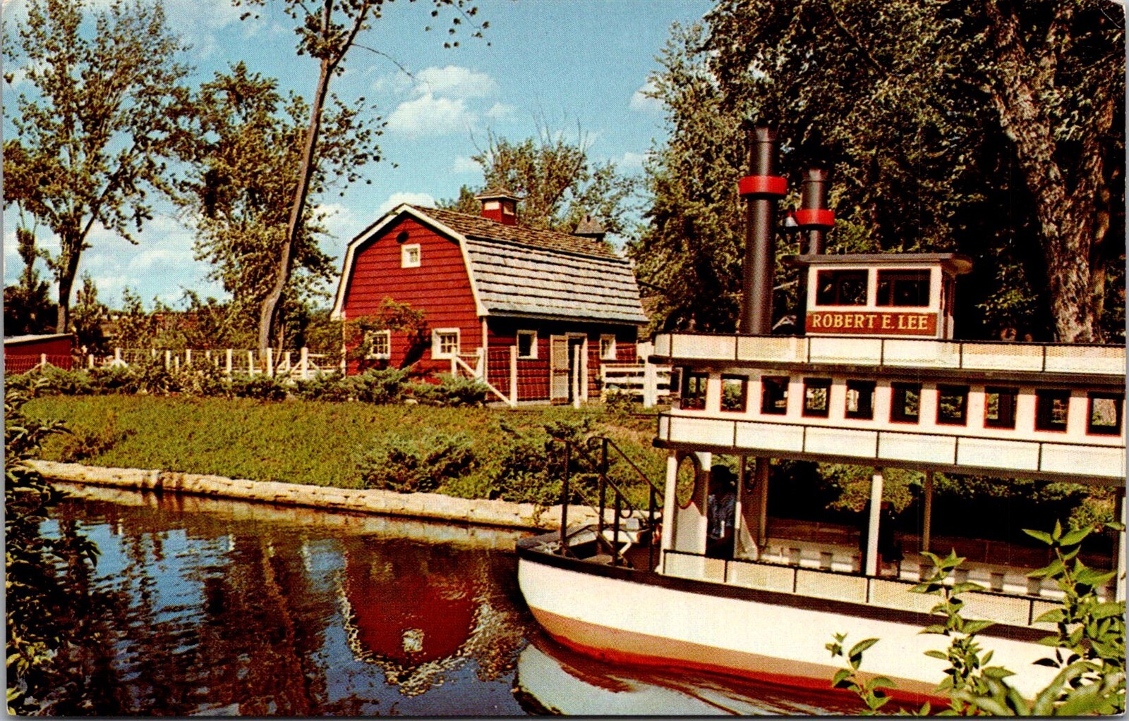 Robert E Lee Paddlewheel Steamboat, Wisconsin Dells WI Vintage Postcard X61