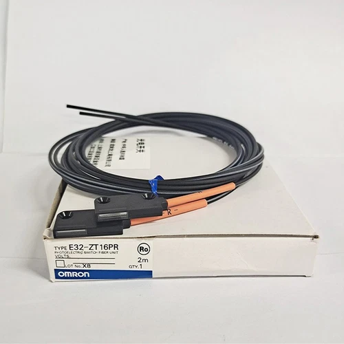 1PC New OMRON E32-ZT16PR Fiber Optic Sensor E32ZT16PR Free Shipping - Picture 1 of 3
