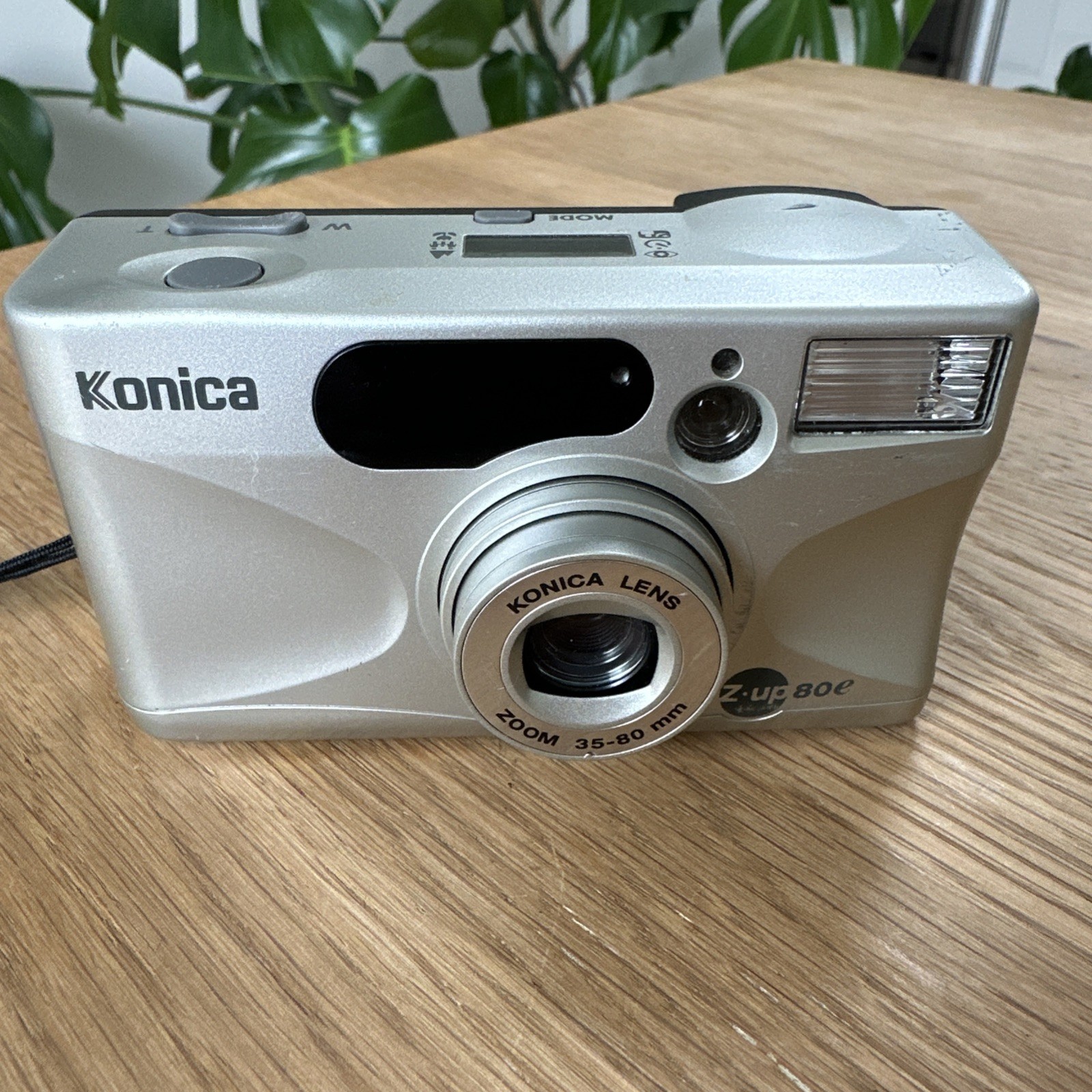 Konica Minolta Z-UP 80e 35mm Compact Film Camera