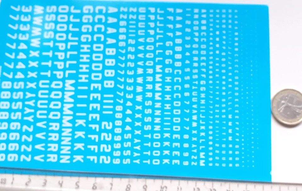 decals décalcomanie à l eau chiffres alphabet blanc divers taille 1/43 - Photo 1/1