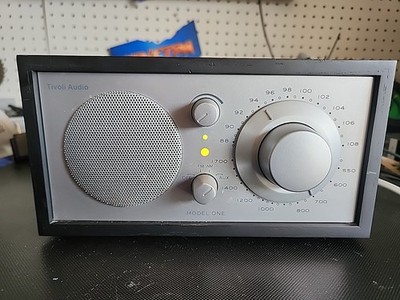 Tivoli Audio Henry Kloss Model One AM/FM Radio Platinum Series Piano Black