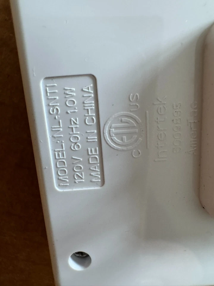 Luz nocturna LED activada blanca Amertac Senti NL-SNTI Westek NL-SNTI Foto 3 de 4