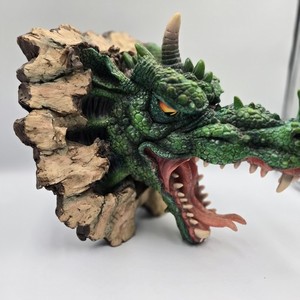 99 WUI Resin Dragon Head Wall Sculpture ****READ