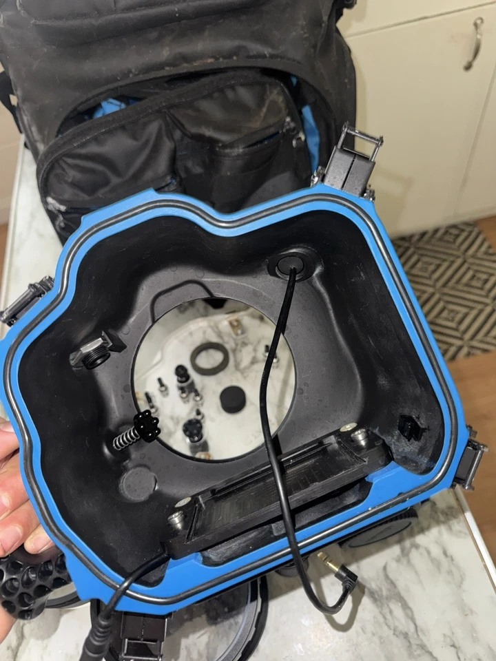 Carcasa submarina Aquatech para Canon 5D Mark III con puertos de lente + cámara Foto 2 de 3