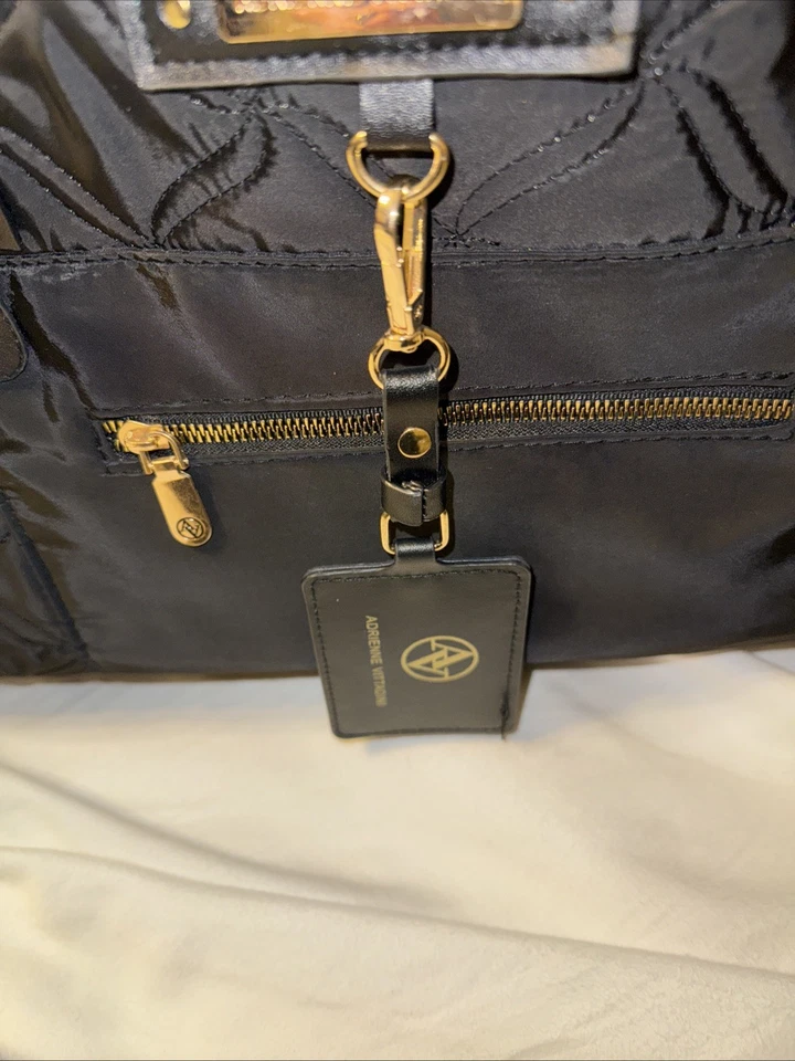 Винтажная спортивная сумка Adrienne Vittadini черная на черном логотипе выходные - Изображение 4 из 4