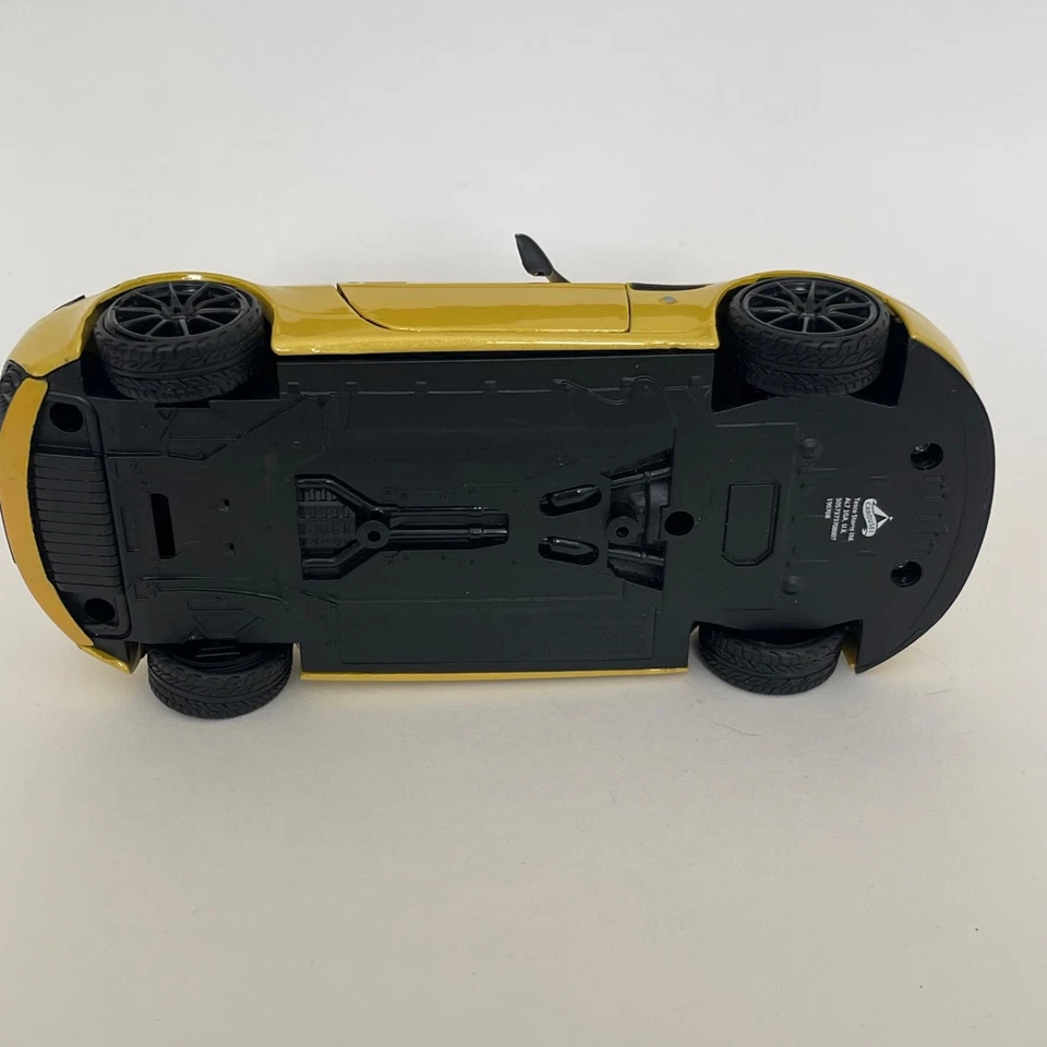 Motormax Aston Martin V12 Vantage S Amarillo 1:24 Diecast Modelo Coche Combi P&P #1 Foto 4 de 4