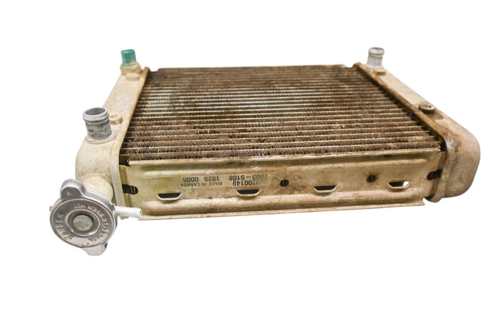 06 Can-Am Outlander Max 400 XT 4x4 Radiador Bombardier Foto 3 de 4