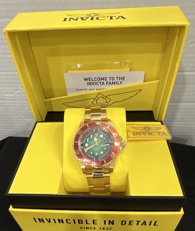 Invicta 50522 Pro Diver Men’s Quartz Watch Green Dial Red Bezel 200m 40mm