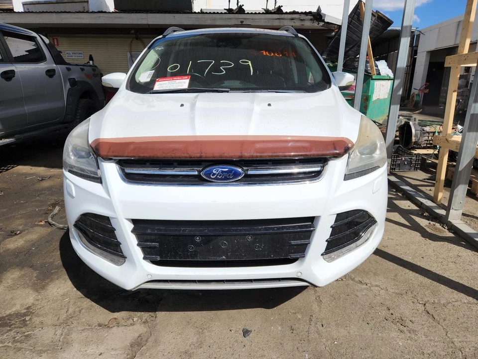 FORD KUGA 2012-2016 LEFT HEADLAMP Station Wagon  - image 4 of 4