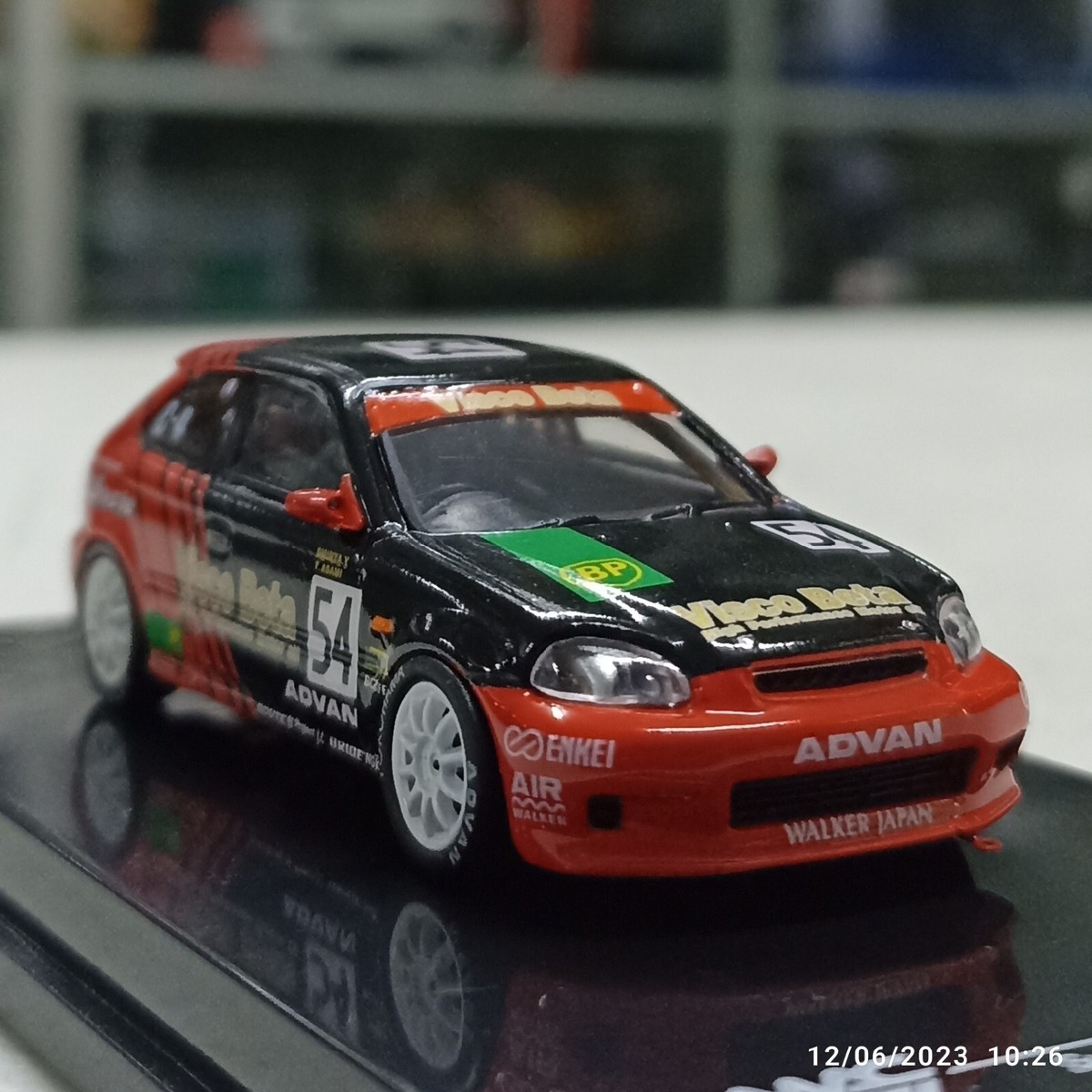 Tarmac Works 1/64 Honda Civic Type R EK9 Super Taikyu 2000
