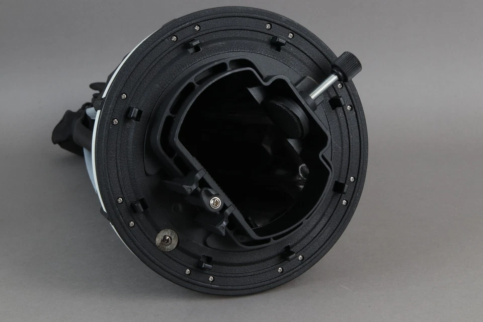 Neewer 65CM rapid folding softbox for Canon Speedlite - Image 3 of 4