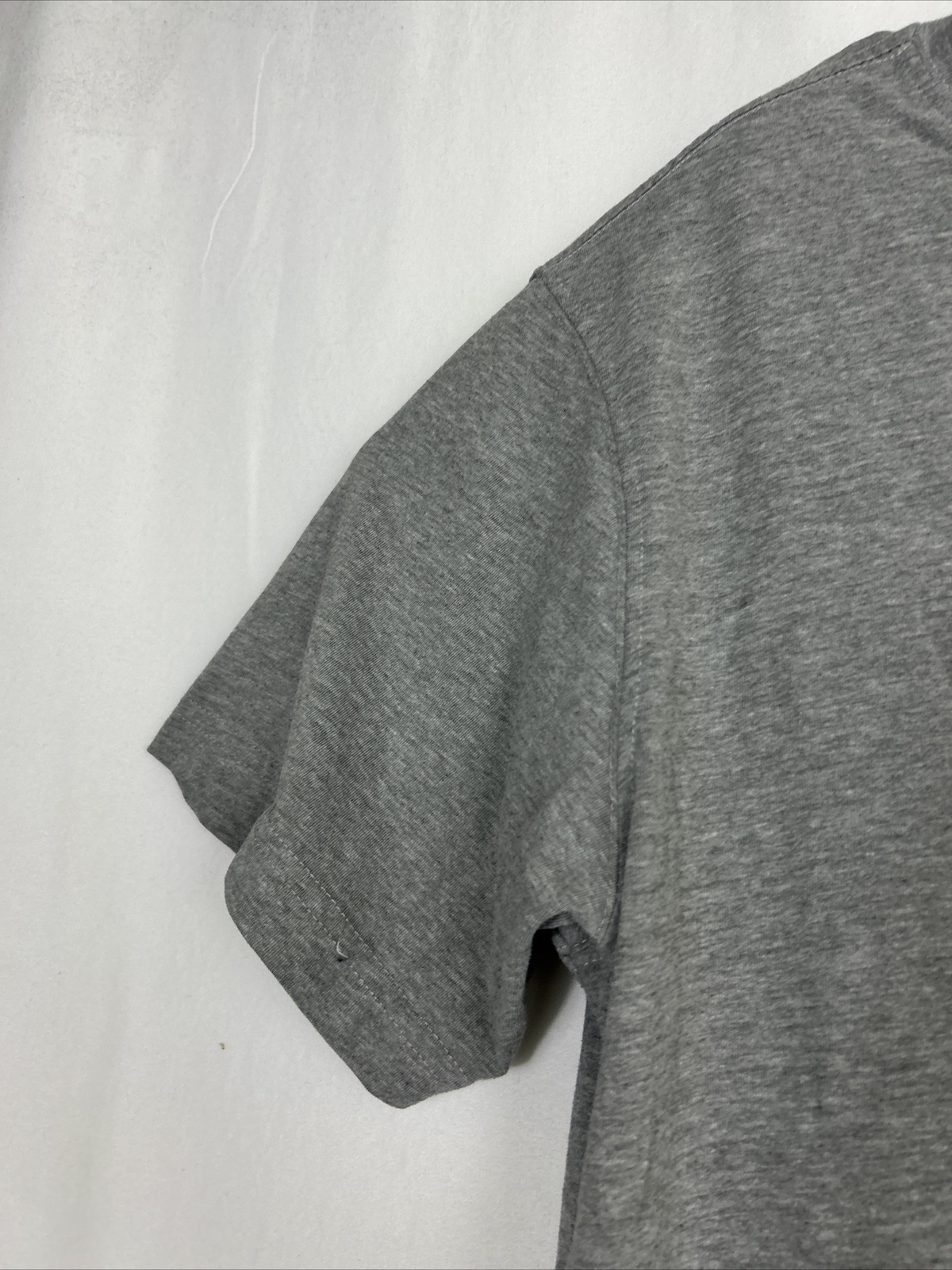 Eddie Bauer Mens Medium Gray Basic Pullover T Shi… - image 2