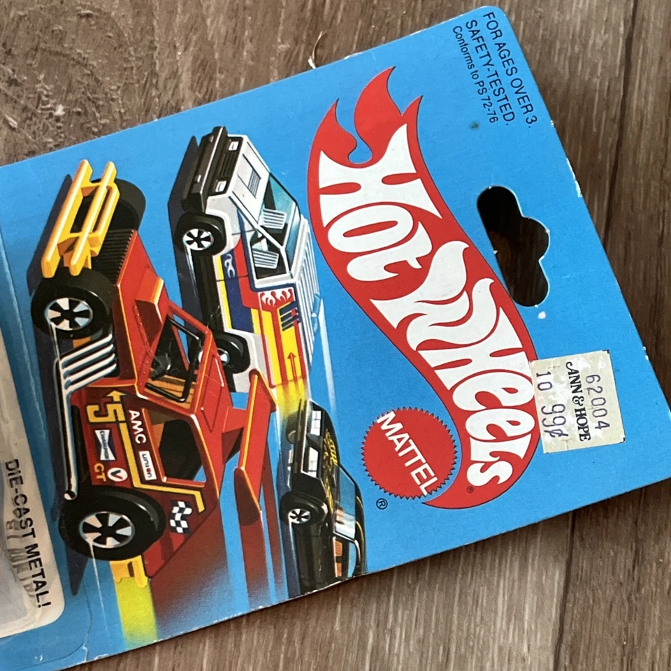 1980s Hot Wheels Highway Patrol White #2019 Mint On Card/ Card Has Wear - Image 4 of 4