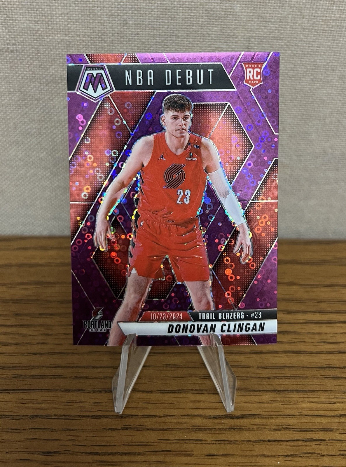 Donovan Clingan 2024-25 Mosaic NBA Debut Fast Break Purple Disco #18/50 RC