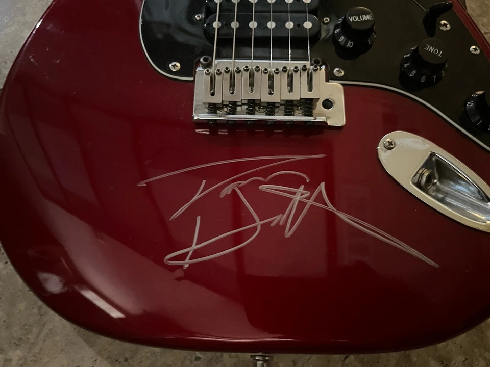 Tom Hamilton Aerosmith Signed Autographed Electric Guitar BAS Beckett Certified - Image 2 of 4