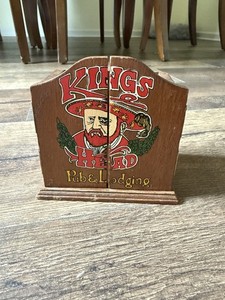 King’s Head Pub & Lodging Miniature Saloon-style Box