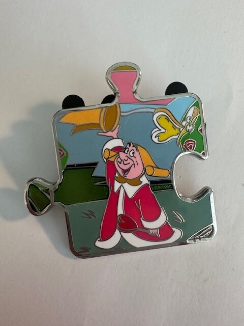 King Of Hearts Alice In Wonderland Disney Character Connection Puzzle Pin (D7)