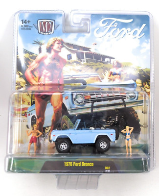 M2 Machines Blue 1976 Ford Bronco 2024 Diorama Series R07 24-28
