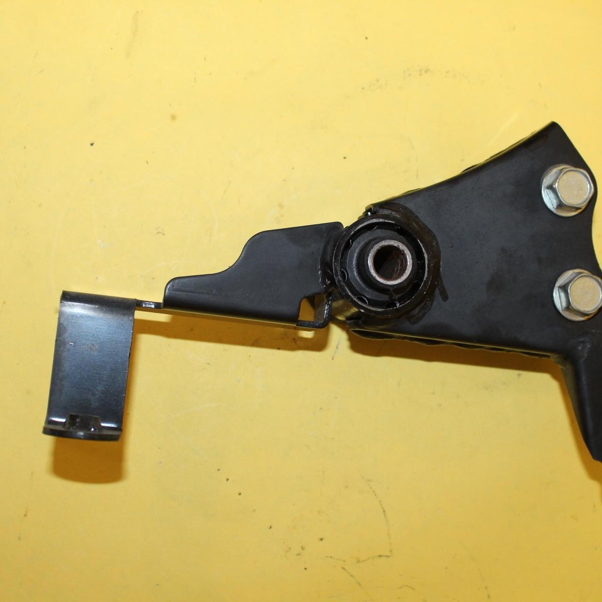 2015 Kawasaki Ninja 300 Ex300a RIGHT Engine Mount Motor Bracket