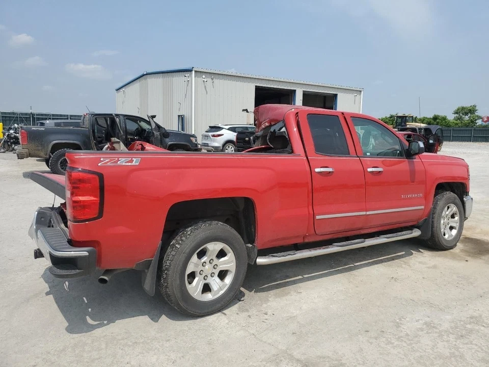 Espejo retrovisor interior delantero central usado se adapta a: Chevrolet Silverado 1500 2014 Foto 4 de 4