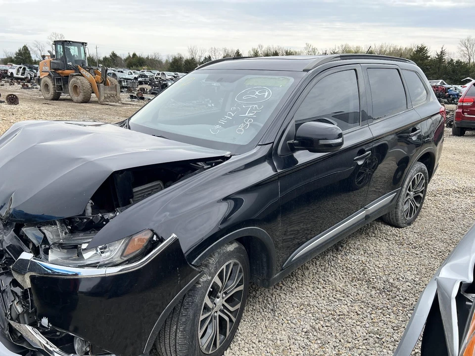 Used Rear Right Ind Rr Suspension Assembly fits: 2016 Mitsubishi Outlander witho Foto 2 de 4