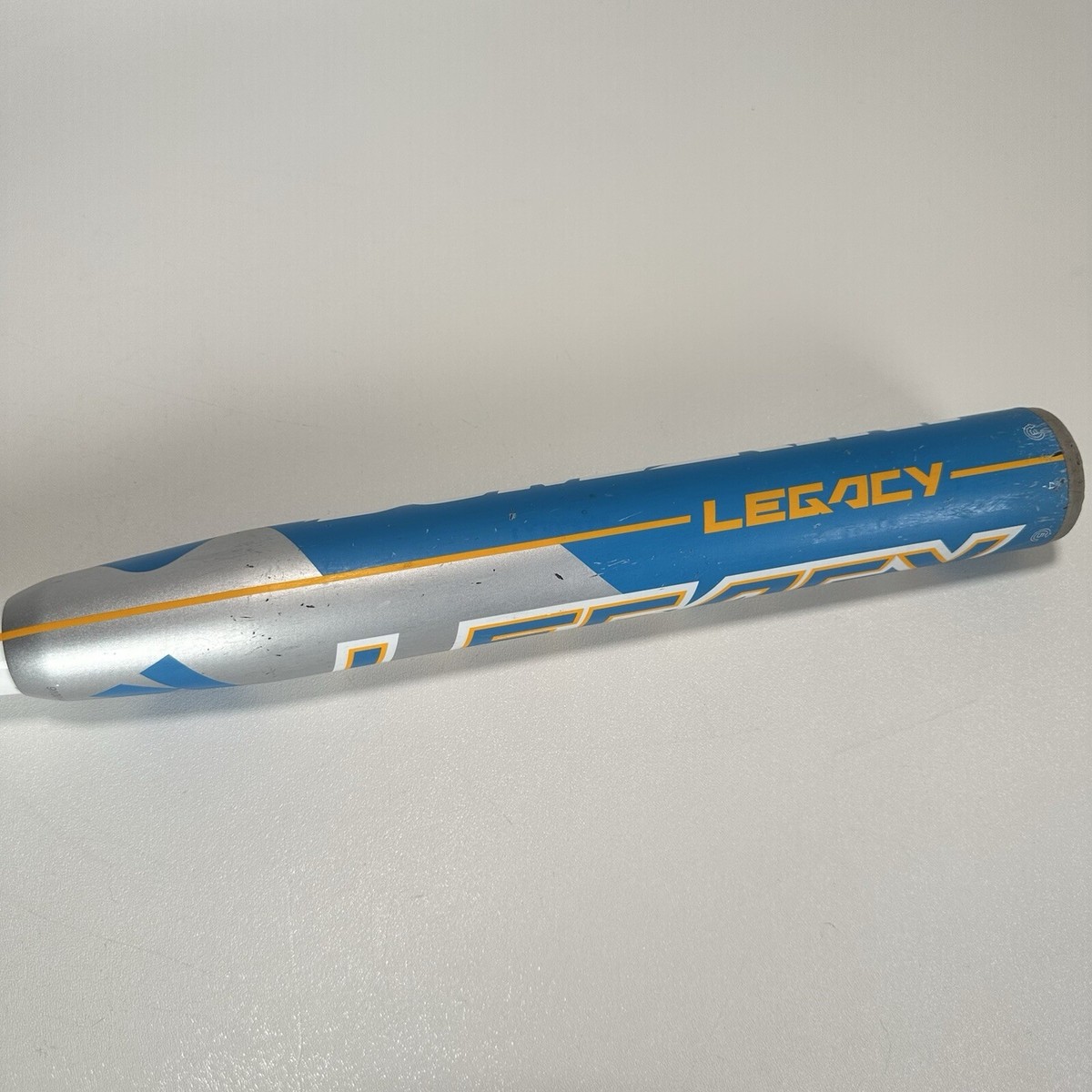 Batte De Softball DeMarini Legacy - 26 Oz - 34" - Composite - Équilibrée
