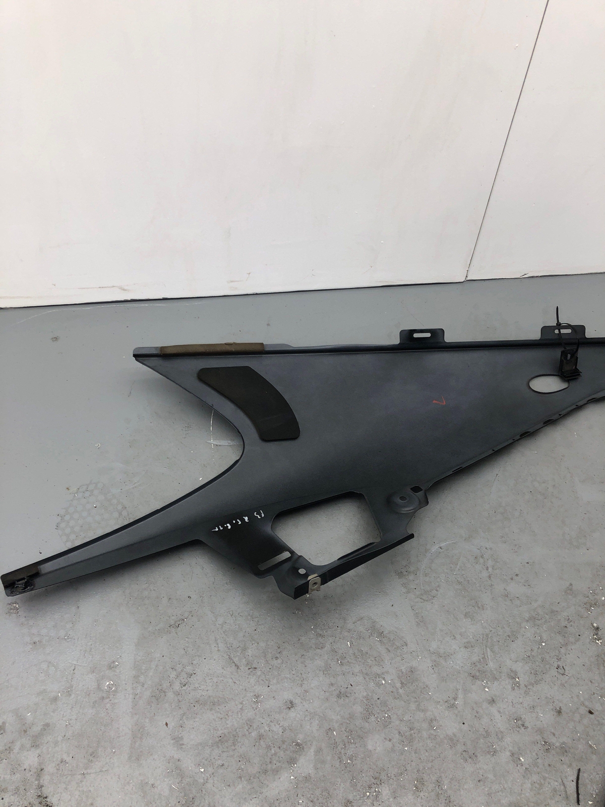 2014-2019 BMW I8 REAR LEFT QUARTER PANEL BLACK OEM